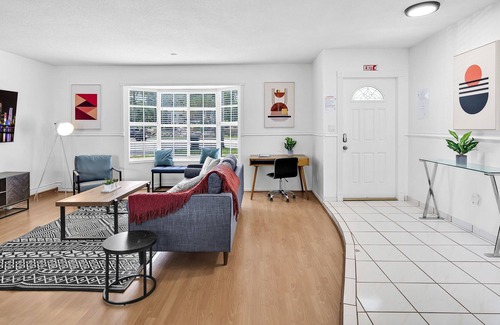 Boulevard Heights Casa | Spacious 4BRS Home, Relax Backyard close to Casino