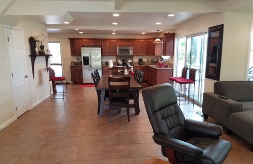Orchidlands Estates Casa | Amplio, 5 bd / 3 ba casa en Orchidland Estates