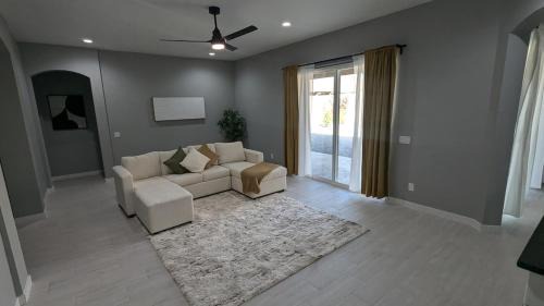 Rovey Farm Estates Casa | Spacious 5 BD Luxury Getaway Near Westgate