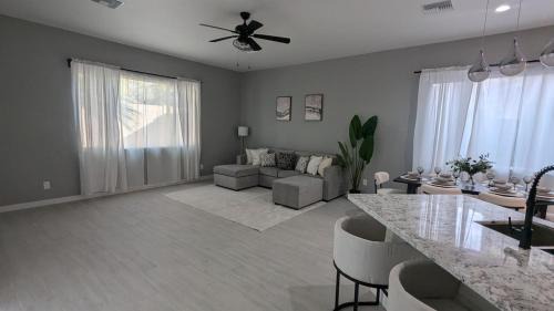 Rovey Farm Estates Casa | Spacious 5 BD Luxury Getaway Near Westgate