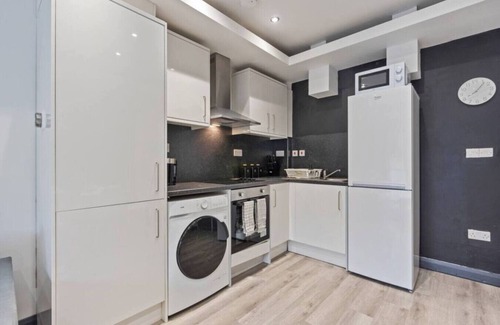 Banbury Casa | Spacious 5-bed Banbury House near Spiceball Park