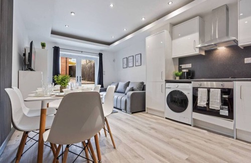 Banbury Casa | Spacious 5-bed Banbury House near Spiceball Park