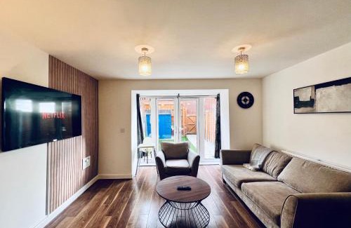 Dartford Apartamento | Spacious 5 Bed, Sleeps 10 with Parking, Contractors & Family Haven