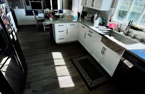 Santa Clarita Casa | Spacious 5-bedroom house in marvelous Santa Clarita with spectacular view.
