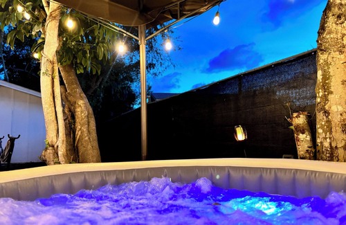 South Daytona Casa | Spacious 5-bedroom house South Daytona with Movie room, Hot tub & Gameroom