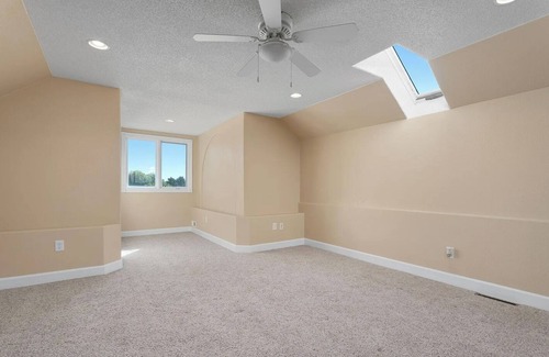Bismarck Casa | Spacious 5-bedroom 3 bath house with AC and WiFi in charming Bismarck