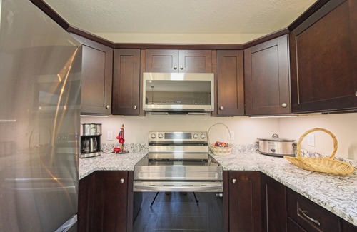 Baraboo Casa | Spacious 5-bedroom 4- bath house 1- mile to Devil's Lake.