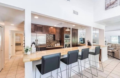 Marshall Ford Casa | Spacious 5-bedroom, 4 Bath home: Pool, AC, WiFi ,and more near fabulous Austin.