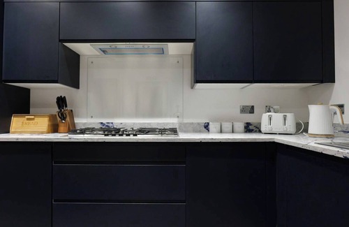 Liverpool Casa | Spacious 5-bedroom All Ensuite luxurious house in lovely Liverpool