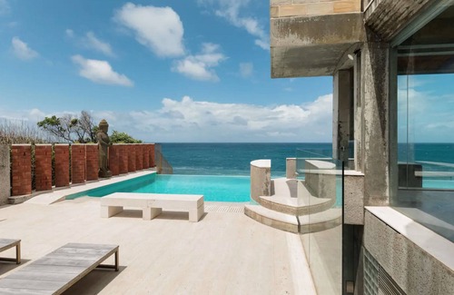 South Coogee Villa | Spacious 5-bedroom villa in fabulous South Coogee with fitness room