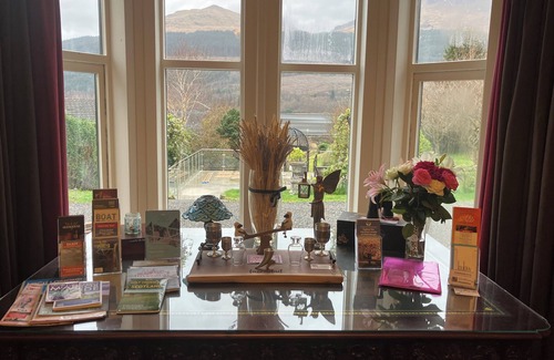 Arrochar Casa | Spacious 5-bedroom country house in beautiful Loch Lomond Natl Park with WiFi