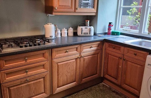 Dolgellau Casa | Spacious 5 bedroom house, nestled at the base of Cadair Idris mountain range.