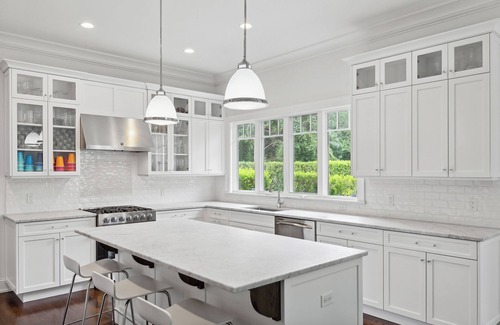 North Haven Casa | Spacious 5-bedroom house with water views and 2 houses from the bay.