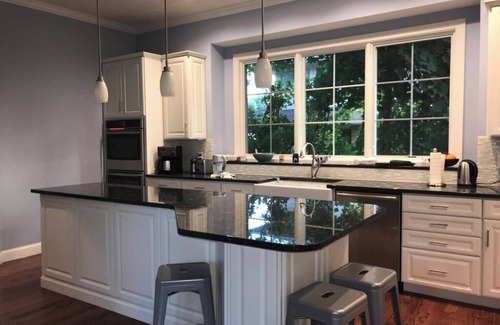 Northeast South Bend Casa | Spacious 5-bedroom home is just a 10-minute walk from the ND campus