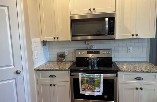 Grovetown Casa | Spacious 5-bedroom house with WiFi and AC in marvelous Grovetown. Walking trail.