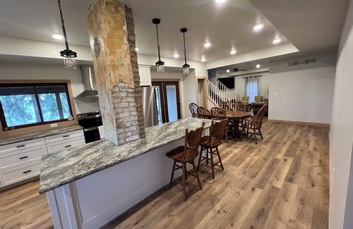 Webster Casa | Spacious 5-bedroom house on 3 beautiful acres at the lake!