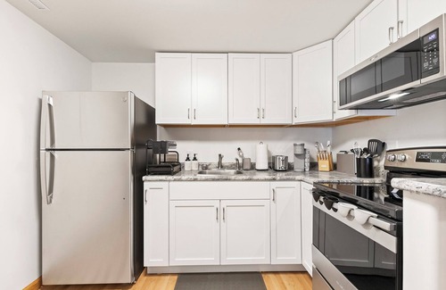 Manhattan Casa | Spacious 5-bedroom house in welcoming Manhattan