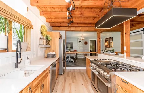 Wilson Creek Casa | Spacious 5-bedroom house w/ fishing pond, WiFi, hot tub in Grayson Co Mountains