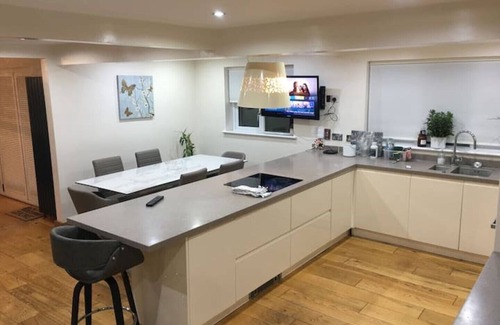 Fareham Casa | Spacious 5-Bedroom Home – Perfect for Family Getaways and Group Stay