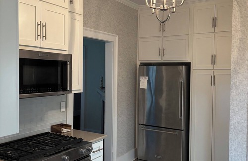 Summerville Casa | Spacious 5-Bedroom Home with Private Guest Cottage