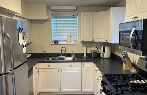 Summerville Casa | Spacious 5-Bedroom Home with Private Guest Cottage