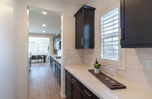 Winchester Casa | Spacious 5-bedroom house with AC, WiFi in awesome Murrieta