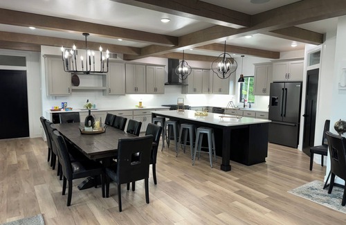 Townsend Casa | Spacious 5-bedroom house in lovely Townsend thats guaranteed to please everyone