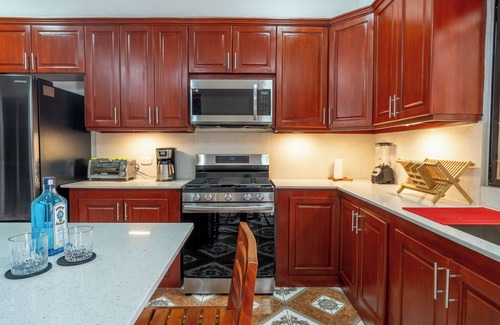 Managua Casa | Spacious 5-bedroom house in welcoming Managua with WiFi, AC