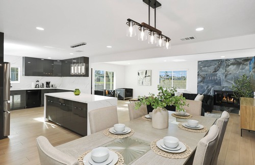Southwest Anaheim Casa | Spacious 5-bedroom house near Disneyland and Knott's Berry Farm
