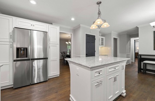 Sandy Springs Casa | Spacious 5-bedroom house in charming Sandy Springs with Hot Tub and Game Room