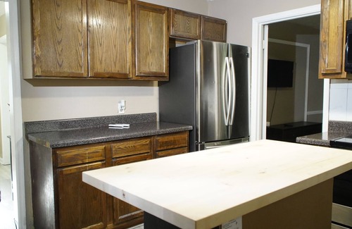 Leslie Estates Casa | Spacious 5-bedroom house with WiFi and AC in charming Decatur
