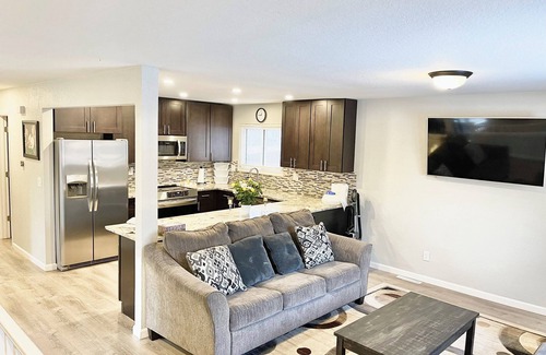 Greeley Casa | Spacious 5-bedroom house in marvelous Greeley with AC, WiFi