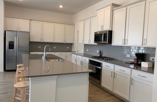 Fort Worth Casa | Spacious 5-bedroom house in Fort Worth w with WiFi, AC
