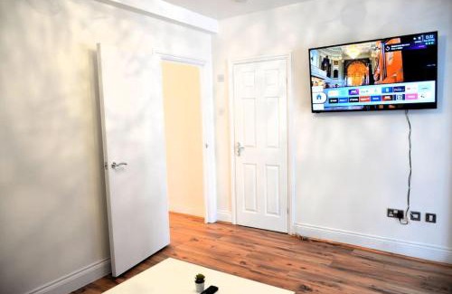 Dagenham Casa | Spacious 5 bedroom House London
