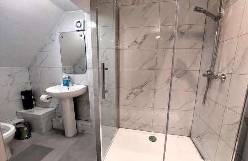 Dagenham Casa | Spacious 5 bedroom House London
