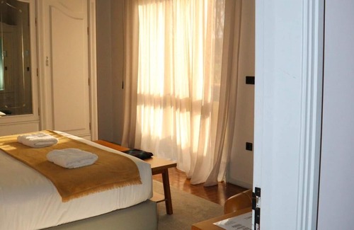 Vila do Conde Casa | Spacious 5-bedroom house with WiFi and AC in delightful Azurara