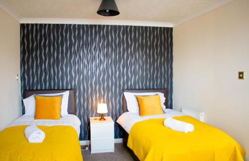 Tilbury Apartamento | Spacious 5 bedroom house!Tilbury!Free parking!