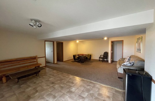 Drexel Casa | Spacious 5-bedroom house overlooking a serene 20 acre lake