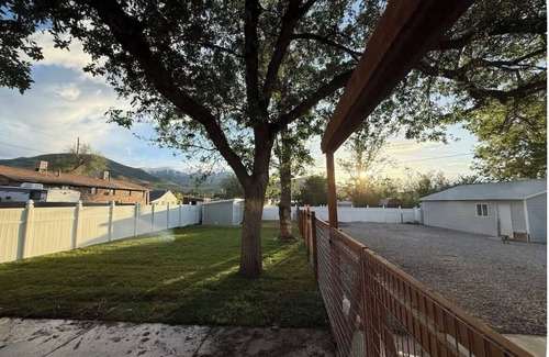 Magna Casa | Spacious 5-bedroom house within 15 mins of Salt Lake City airport