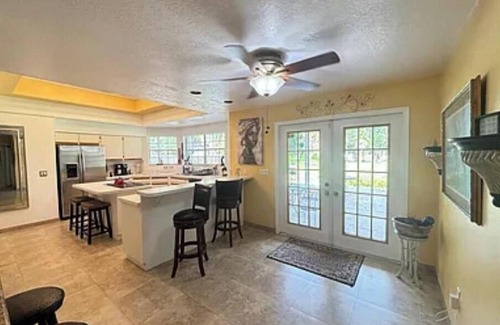 Odessa Casa | Spacious 5-bedroom house in amazing Odessa, 1 acre, Lake Front