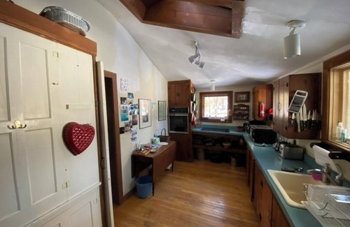Charlotte Casa | Spacious 5-bedroom Lake Camp in Charlotte