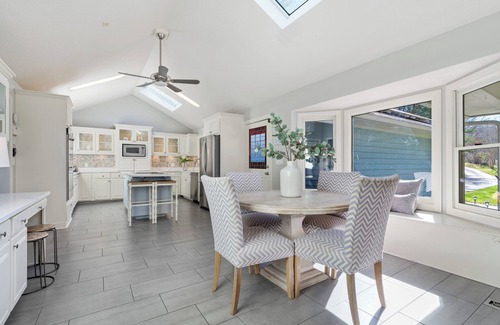Lula Casa | Spacious 5-bedroom Lake House oasis in charming Lula