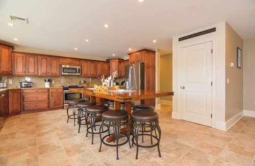 Lochmere Casa | Spacious 5-bedroom retreat on Lake Winnisquam