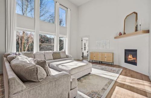 Meridian Casa | Spacious 5-Bedroom Retreat with Pool Access