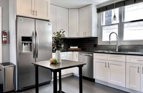 Forest Park Casa | Spacious 5-Bedroom Retreat in Forest Park