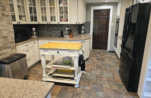 Indianapolis Otro | Spacious 5 bedroom Farmhouse Perfect for Family/Friend Reunions