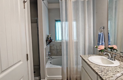 Lake Charles Casa | Spacious 5-bedroom house in marvelous Lake Charles with AC, WiFi