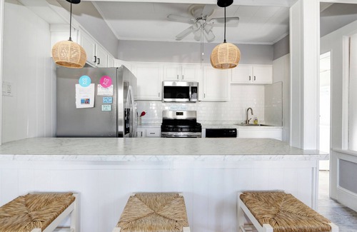 Ventnor City Casa | Spacious 5-bedroom house in Ventnor city. 1 block to the beach