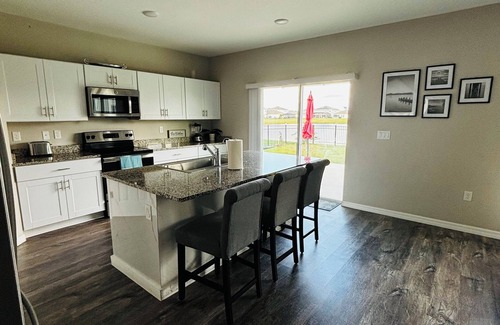 Winter Haven Casa | Spacious 5-bedroom house in lovely Winter Haven with a stunning lake view.