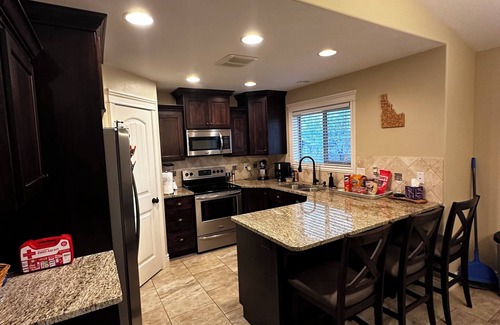 Idaho Falls Casa | Spacious 5 bedrooms for Xmas; Family Retreat in Idaho Falls; Close to Recreation